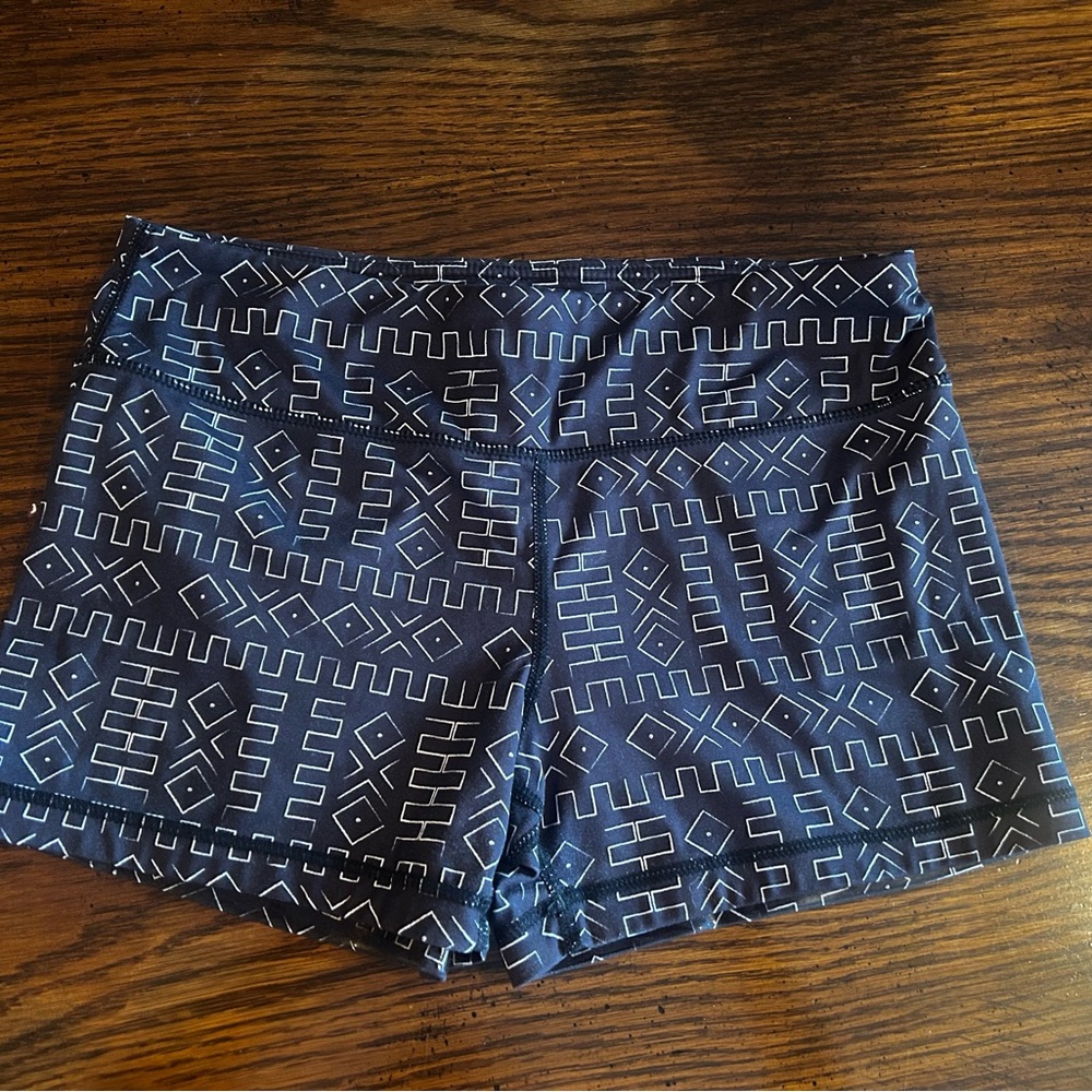 Geometric Patterned Black Athletic Shorts